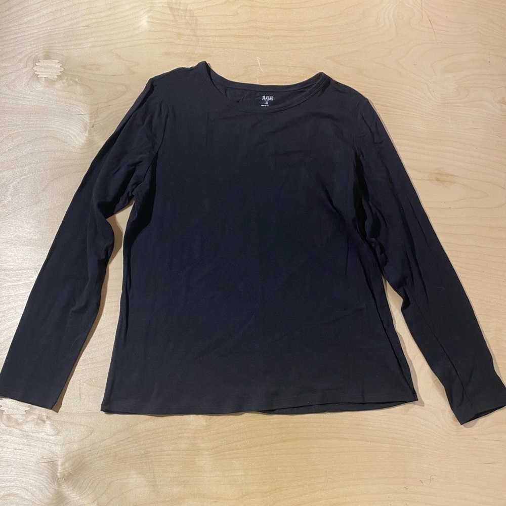 a.n.a Classic Black Long Sleeve Tee XL (QL)